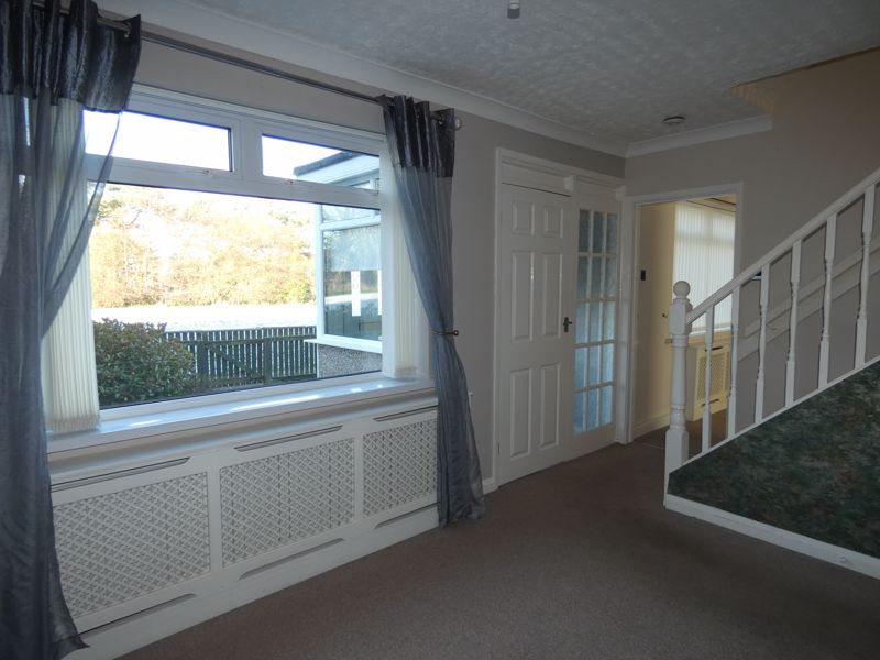 Dining Room/Stairs- click for photo gallery